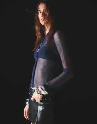 Лонгслив из полупрозрачной ткани с блестящей отделкой