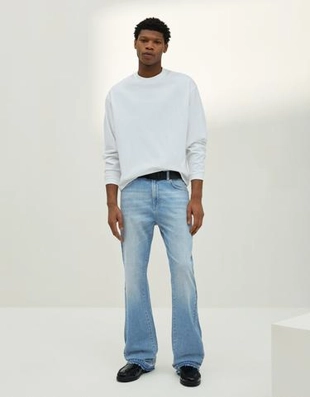 Zara Расклешенные джинсы комфортной посадки купить с доставкой.