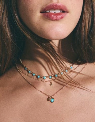 Zara Набор из четырех ожерелий со стразами купить с доставкой.