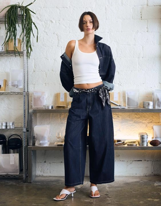 Zara Укороченные джинсы BARREL