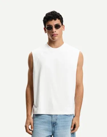 Топ без рукавов