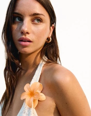 Zara Набор из 2 заколок для волос “цветы”