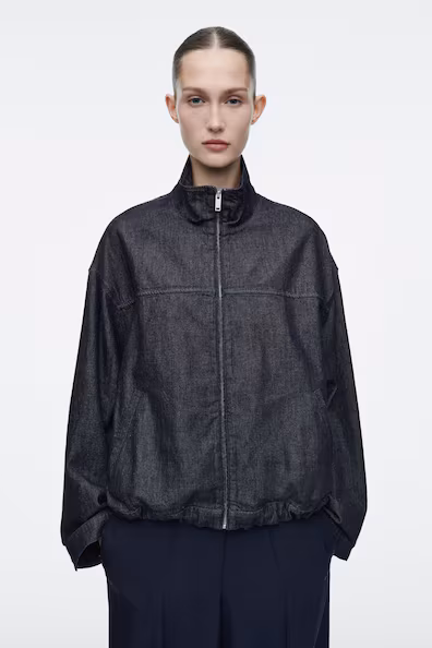 Куртка бомбер из джинсы в стиле OVERSIZED