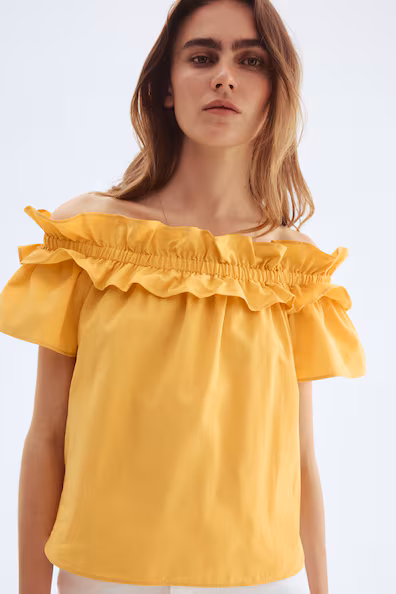 BLUSA DE OMBROS DESCOBERTOS COM FRANZIDO