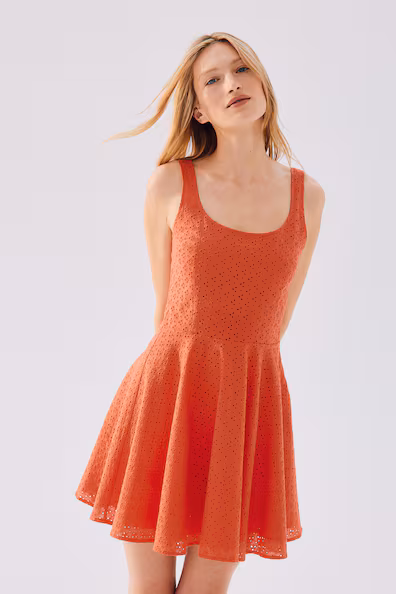 Платье с английской вышивкой H&M