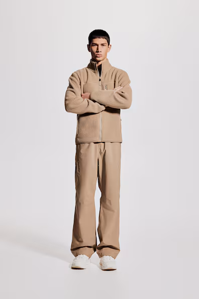 Спортивная куртка REGULAR FIT из плюша