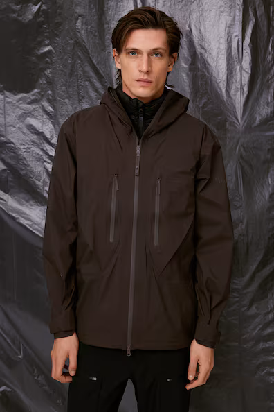 Легкая ветровка в технологии STORMMOVE™ REGULAR FIT