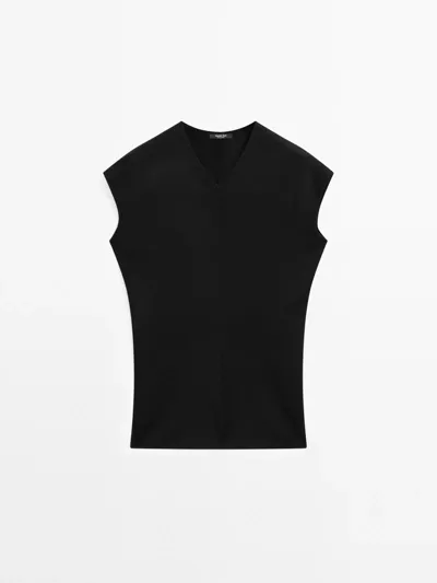 V-NECK KNIT TOP