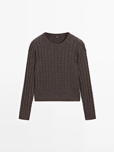WOOL BLEND CABLE-KNIT SWEATER