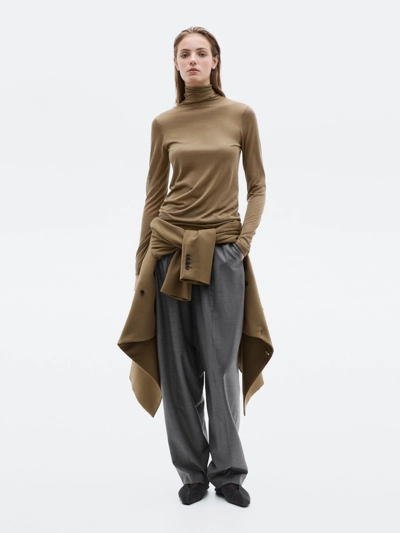 Свитер из 100% шелка с высоким воротником - LIMITED