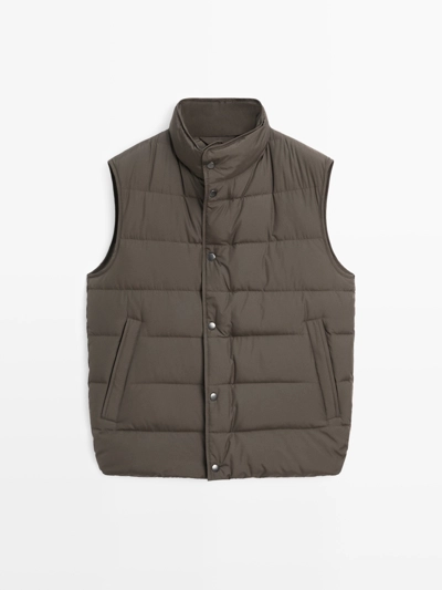 Пуховый жилет с водоотталкивающим покрытием из смеси пуха- Заказать в России