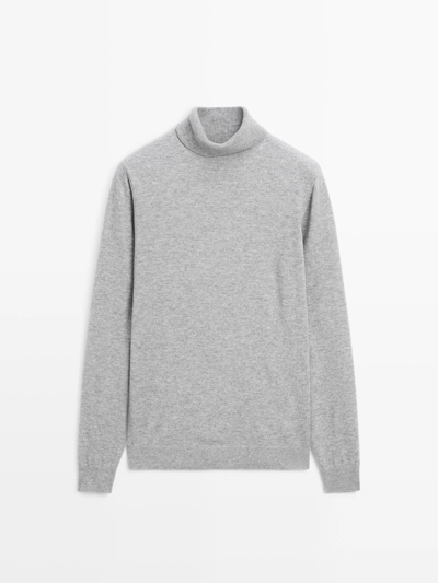 Свитер из шерстяного микса с высоким воротником