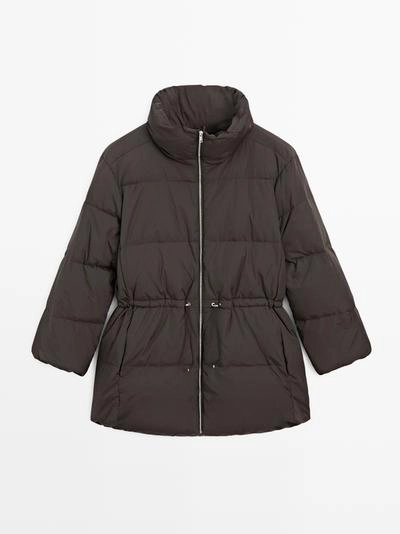 Пуховик с водоотталкивающим покрытием и эластичным поясом- Заказать в России