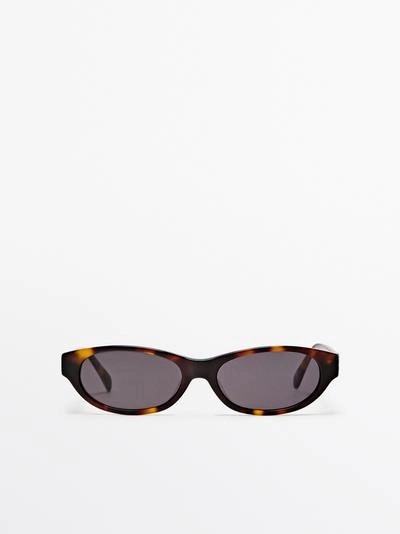 Узкие солнцезащитные очки с эффектом черепаховой панциря- Заказать в России