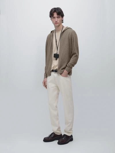 Кардиган из вязаного материала с капюшоном из шерсти