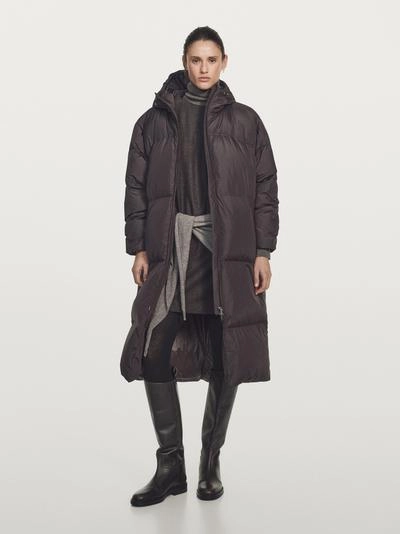 Длинный пуховый плащ с капюшоном, отталкивающий воду- Заказать в России