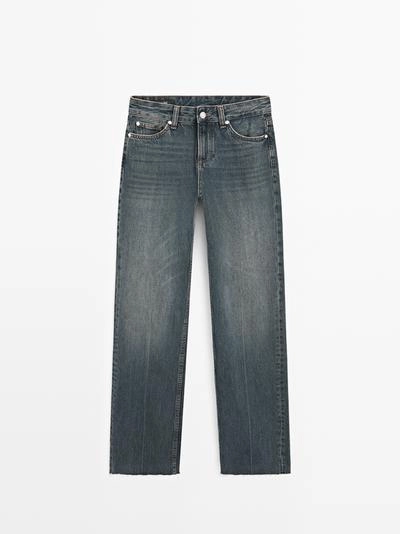 Джинсы прямого кроя- Заказать в России