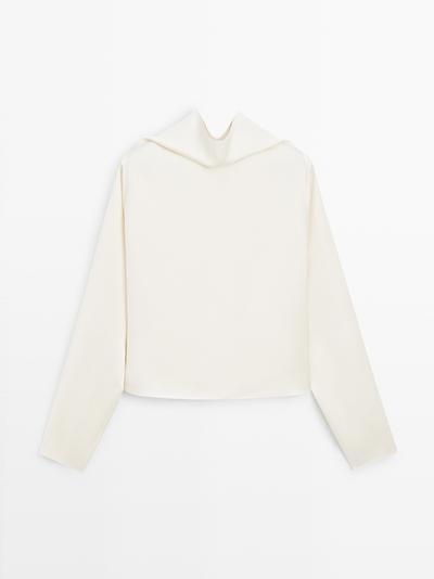 Zara Топ с V-образным вырезом - STUDIO