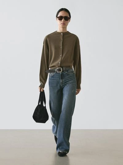 Джинсы с высокой посадкой и широкими штанинами- Заказать в России