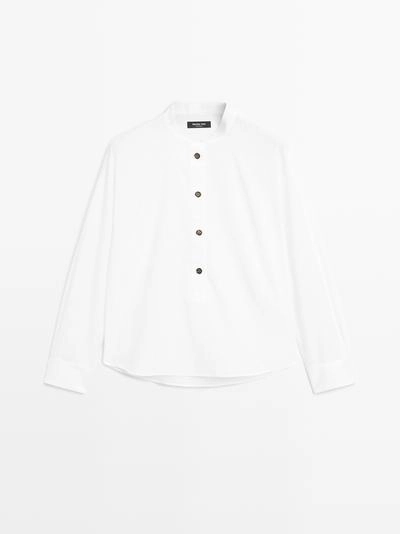 Рубашка с отложным воротником и золотыми пуговицами- Заказать в России