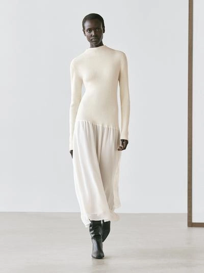 Вязаное платье с декоративными деталями- Заказать в России