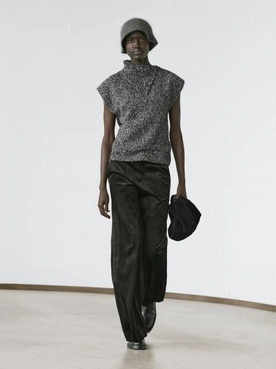 Жилет из меланжевого трикотажа с деталями воротника- Заказать в России