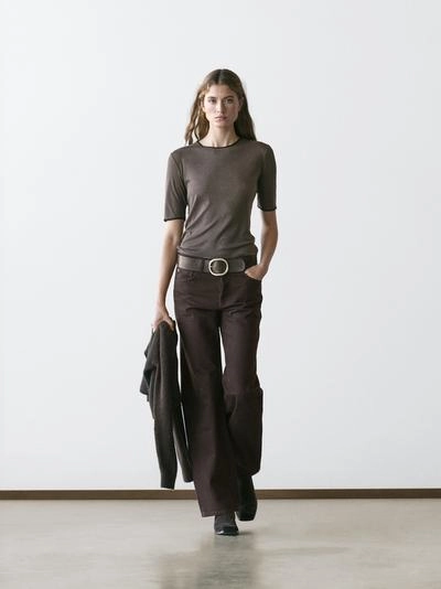 Джинсы с широкими брючинами