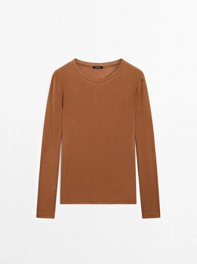 Футболка из 100% хлопка с воротником и деталями- Заказать в России