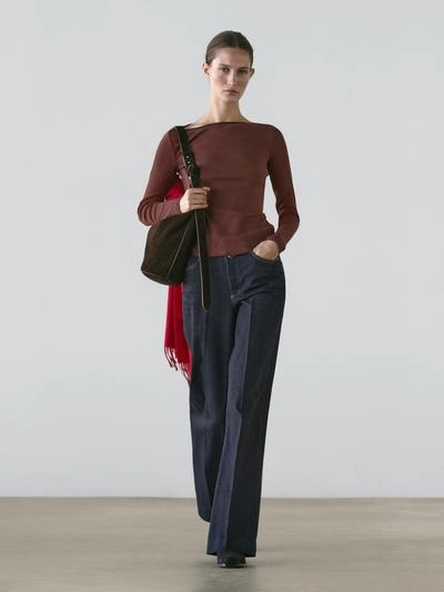 Топ с деталями контрастного оттенка- Заказать в России