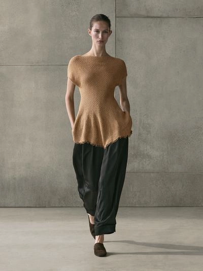 Топ из 100% льна с декоративной отделкой