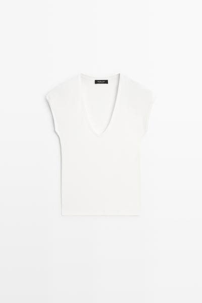 Zara Футболка с V-образным вырезом