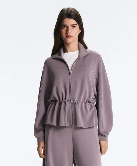 Мягкая куртка из модала с регулируемой талией и стойкой- Заказать в России