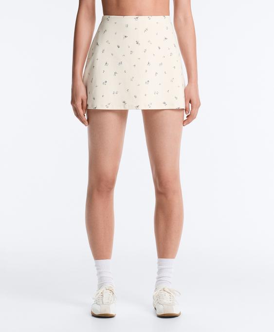 Zara Короткая юбка  EVERMOVE с цветочным принтом