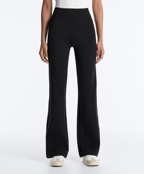 Zara Расклешенные брюки с высокой посадкой и эффектом неопрена