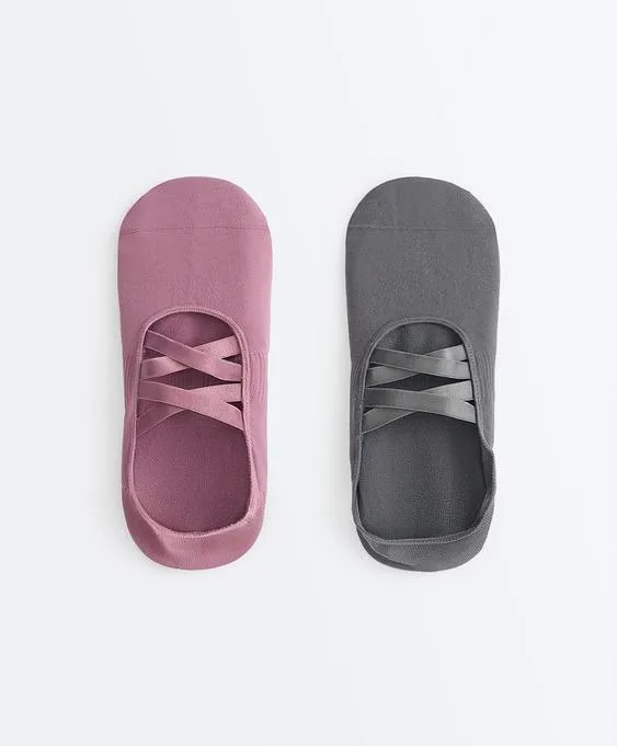 Oysho 2 PAIRS OF INVISIBLE POLYAMIDE BLEND YOGA AND PILATES SOCKS WITH DOUBLE STRAPS