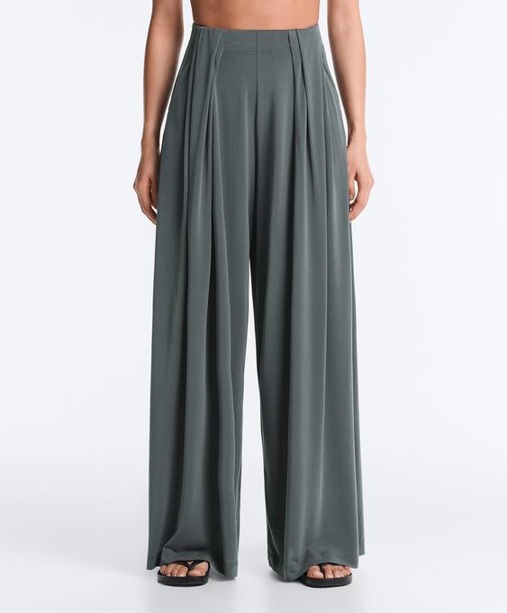 Zara Струящиеся брюки с плиссированным поясом из смесового модала