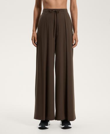 Zara Широкие брюки со складками, темно-коричневые с легким прикосновением купить с доставкой.