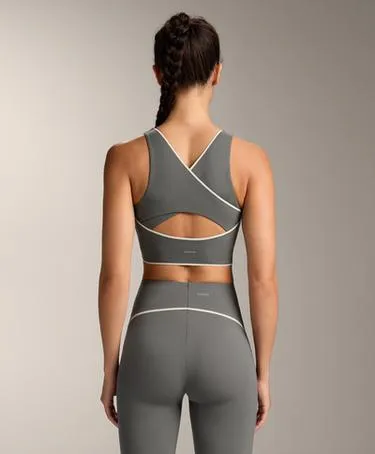 Шелковистое халатное платье