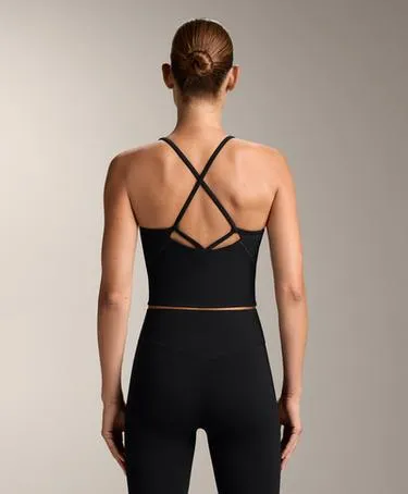 Короткое платье с вышивкой и объемными рукавами