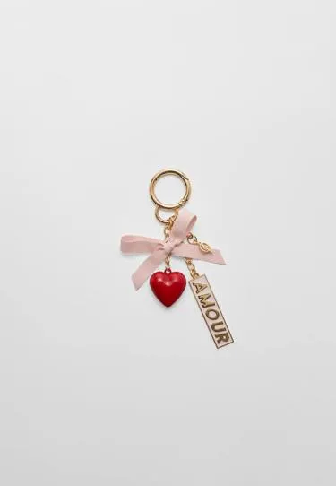 Брелок с сердечком и надписью AMOUR