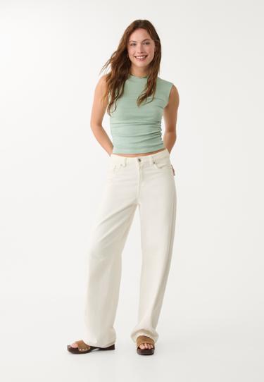 Zara Базовая футболка облегающего кроя со сборками