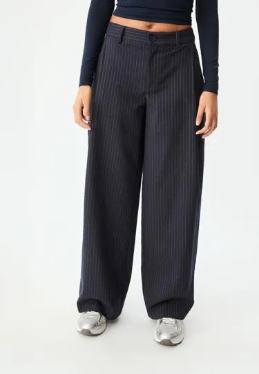 Брюки в полоску с защипами- Заказать в России