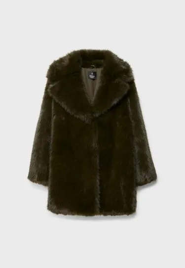 Пальто из искусственного меха стандартной длины