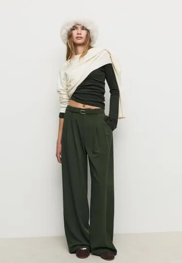 Широкие брюки с пряжкой