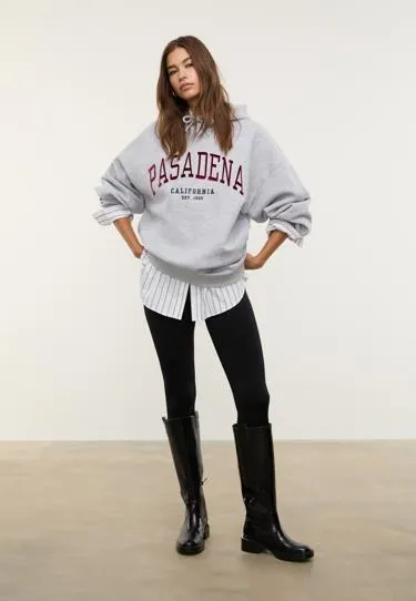 Худи с вышивкой