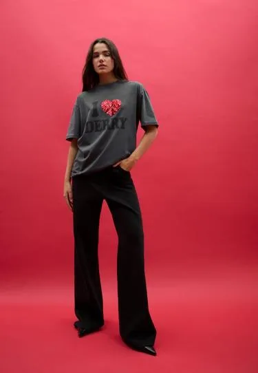 Футболка оверсайз дерри с эффектом потертости