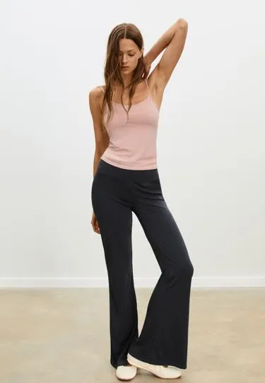 Базовая майка на бретельках