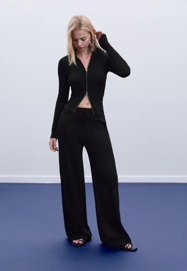 Длинные трикотажные брюки