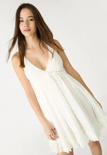 Короткое платье халтер свободного кроя