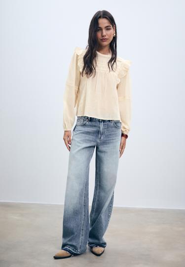 Zara Блузка с оборками и отделкой